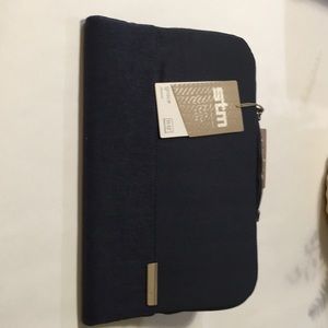 NEW STM Grace 11”-12” Laptop/Tablet Sleeve